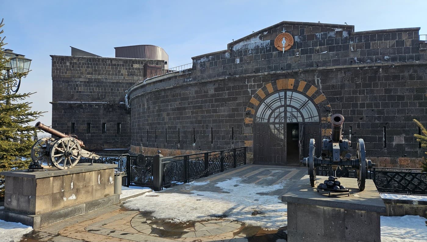 Gyumri_Sev_Berd_1