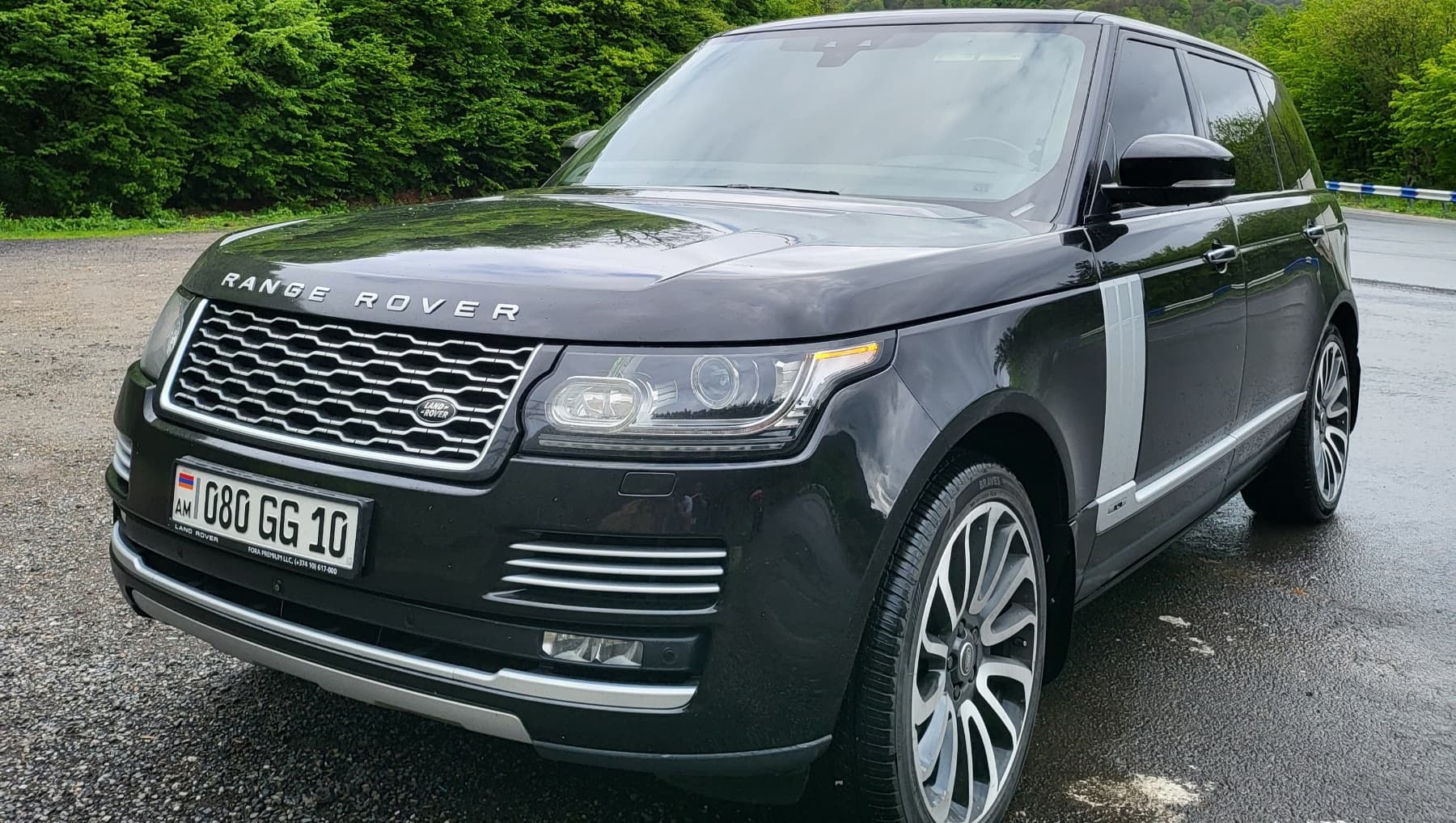 Range_Rover_Vogue_2_16X9