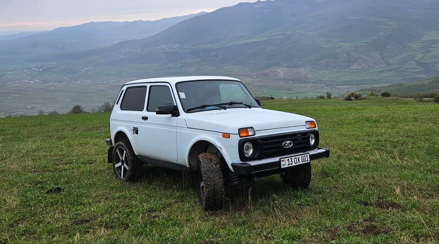 Lada_Niva_1_16X9